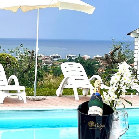 Vigneto - Italian Restaurant & B&B Villa Rosa Di Martinsicuro Dış mekan fotoğraf