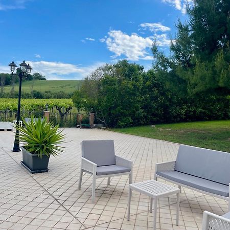 Vigneto - Italian Restaurant & B&B Villa Rosa Di Martinsicuro Dış mekan fotoğraf