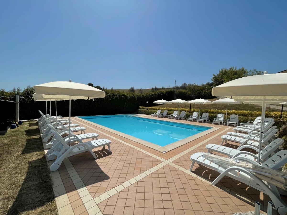 Vigneto - Italian Restaurant & B&B Villa Rosa Di Martinsicuro Dış mekan fotoğraf